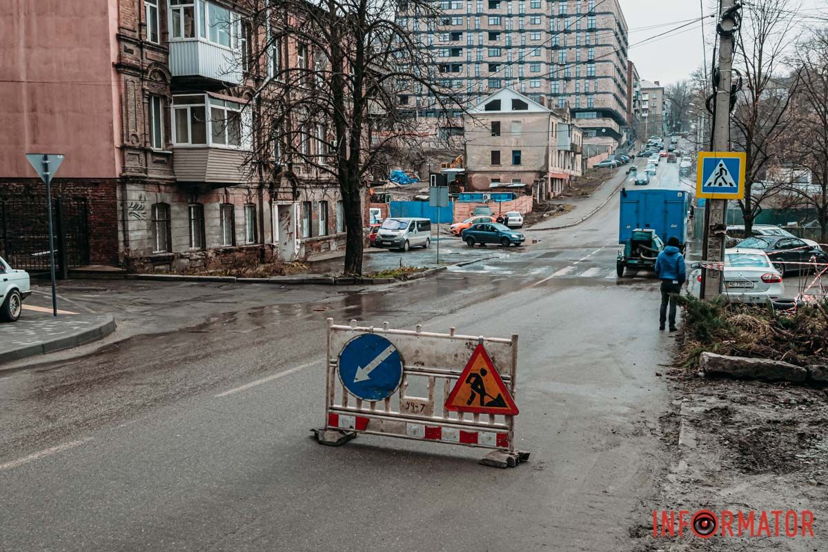 Зайнята права смуга по Паторжинського в напрямку вулиці Гоголя