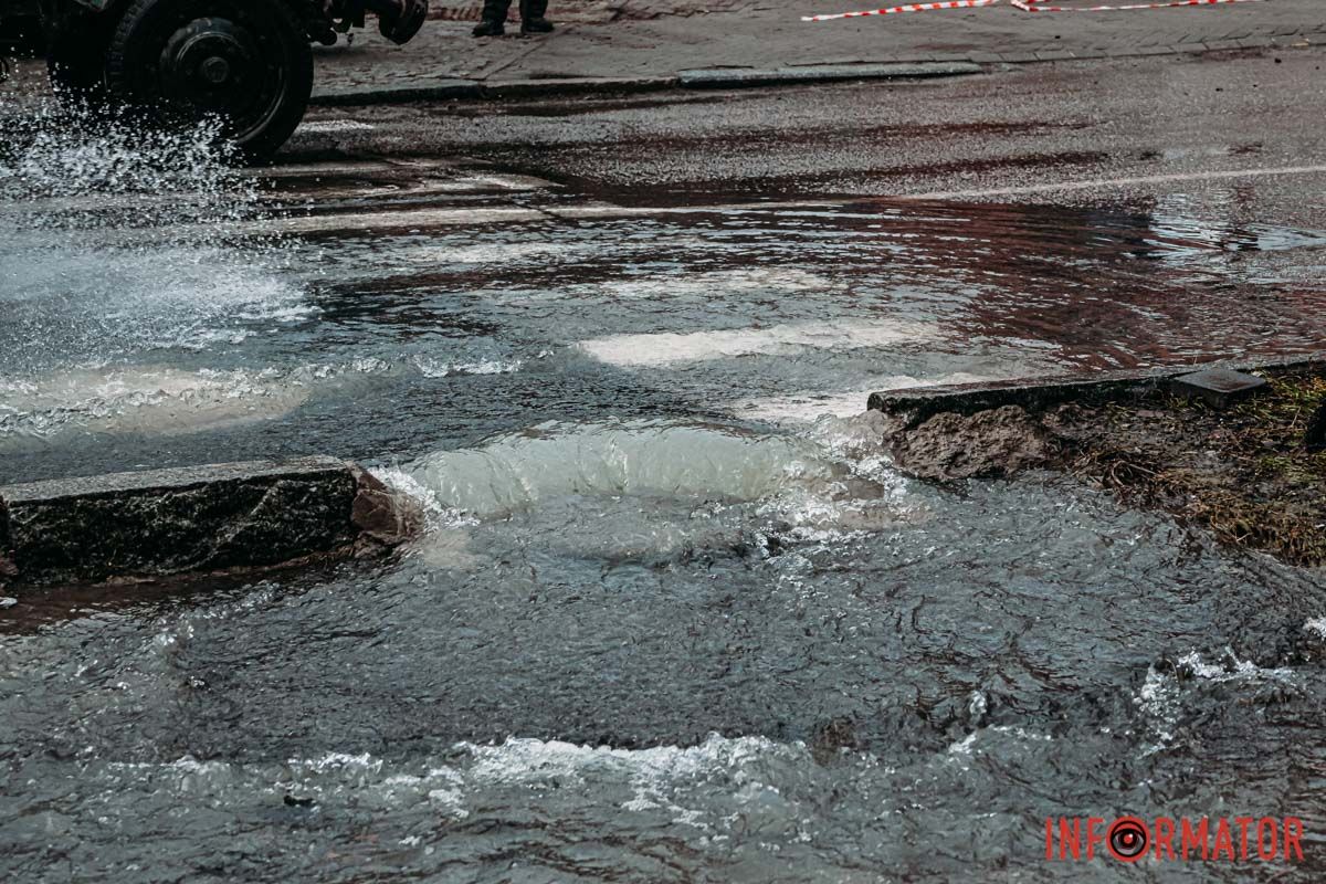 Станом на 10:48, на місці працюють комунальники