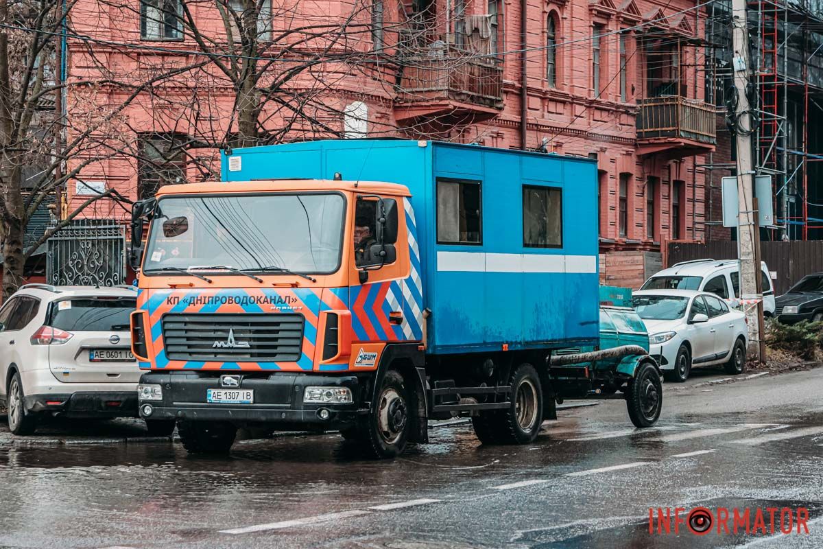 За словами місцевих, аварію ліквідовують вже третій день