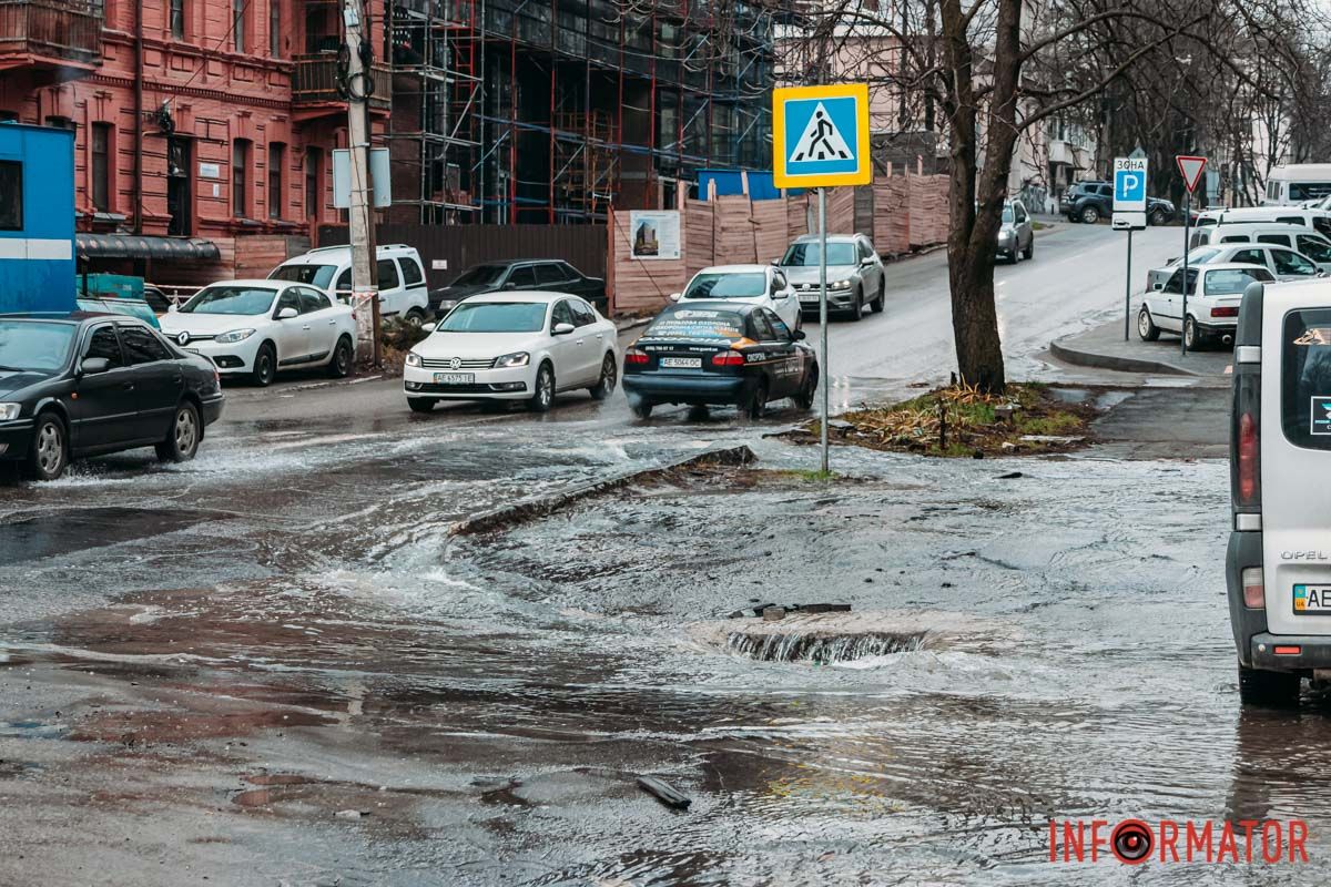 Рух на цій ділянці ускладнено, будьте уважні