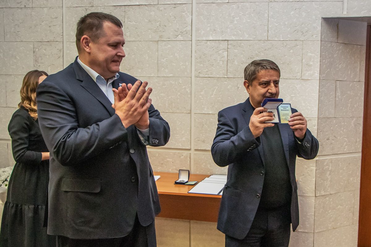 Серед нагороджених — прості монтери, слюсарі, мотористи та машиністи