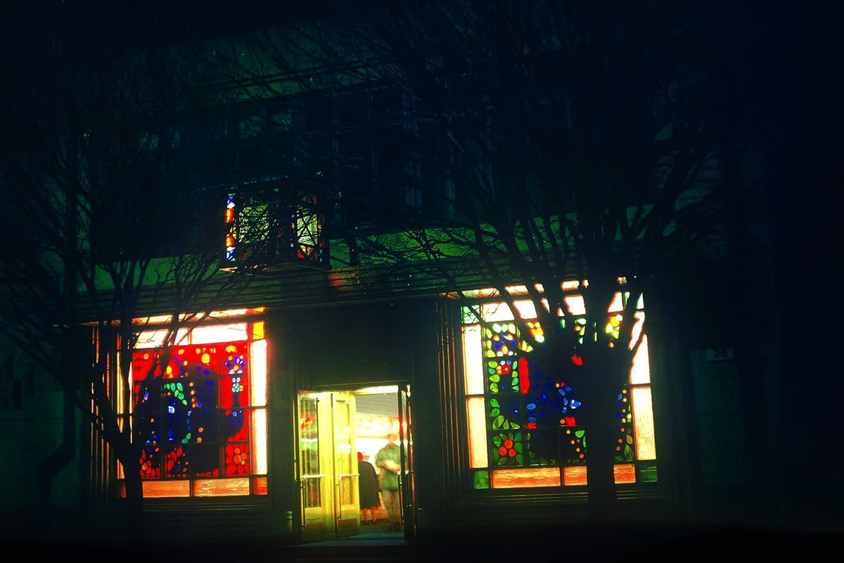 Владимир Викторович сделал витражи для магазинов Владимир Викторович сделал витражи для магазинов