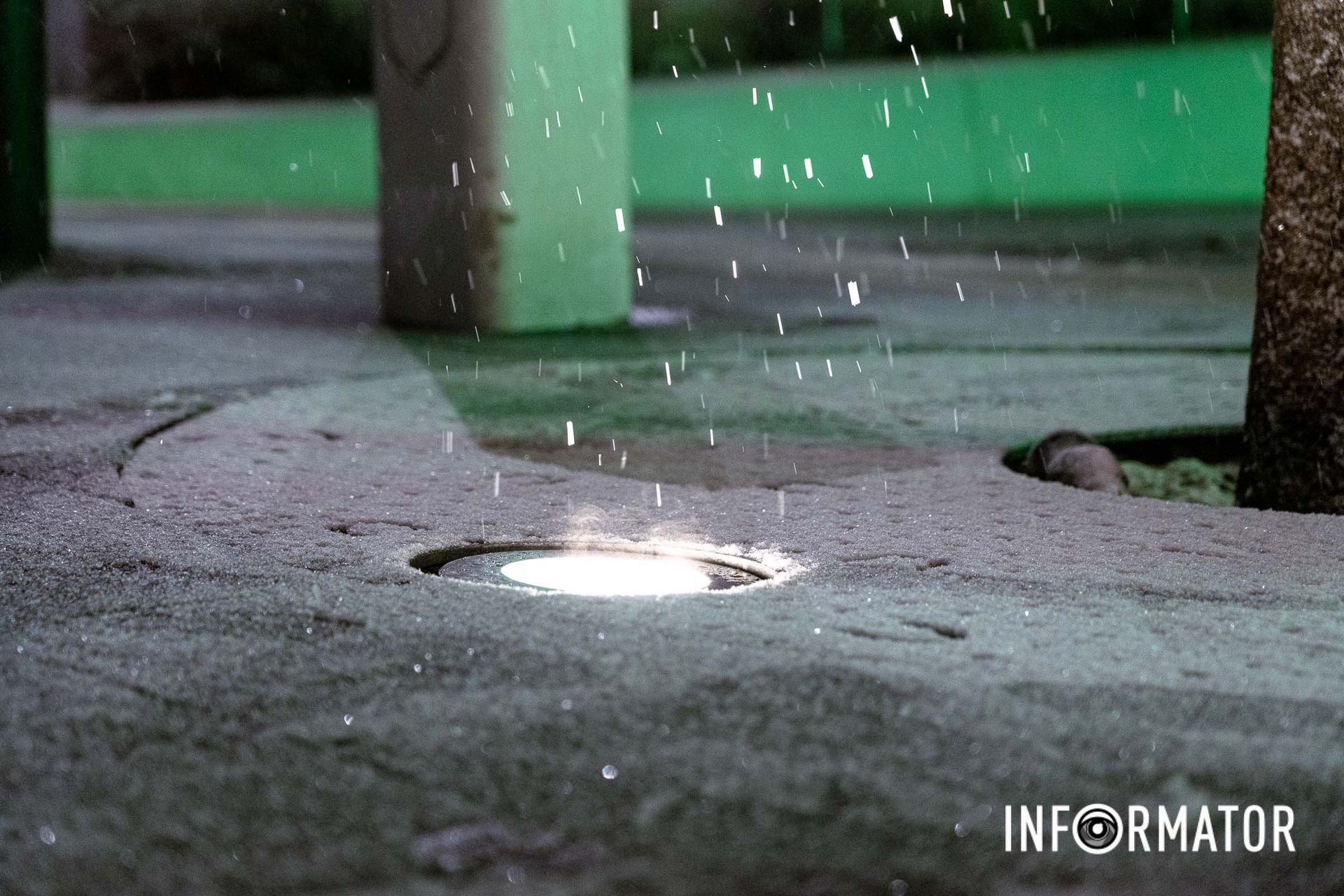 И падал снег И падал снег