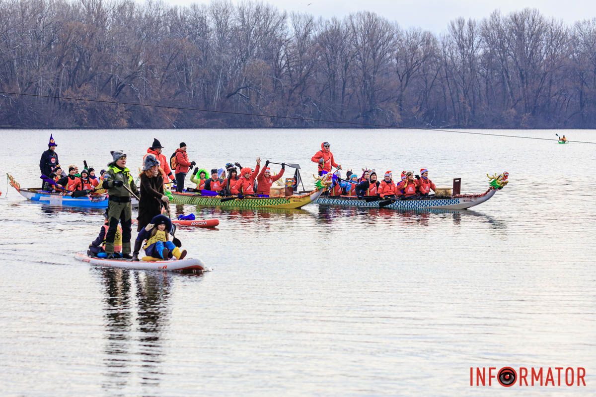 24 грудня Дніпрі пройшов новорічний заплив 24 грудня Дніпрі пройшов новорічний заплив