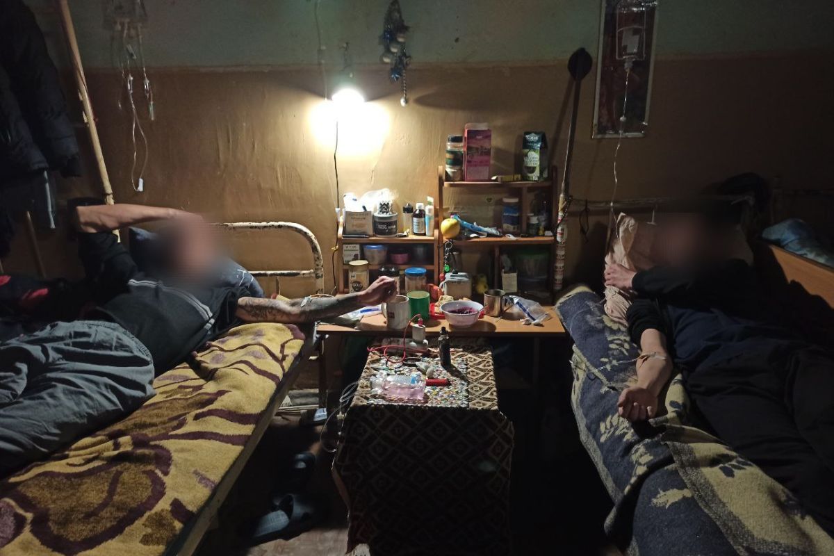 В настоящее время в больнице находится 242 пациента