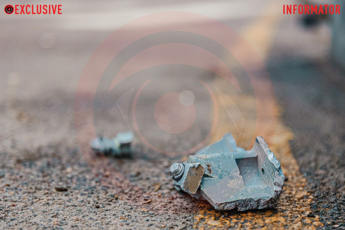 Еще часть обломка