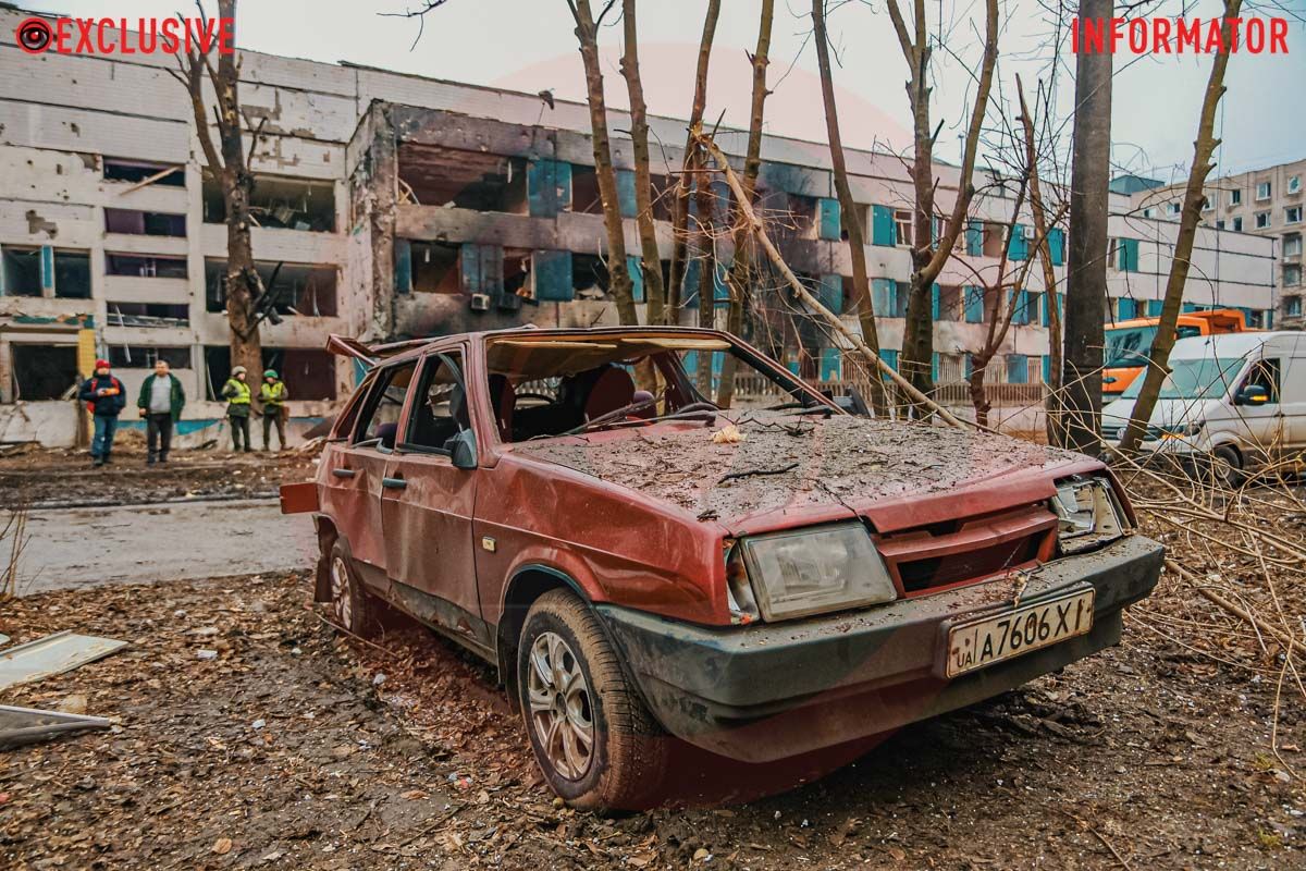 Еще один изуродованный автомобиль