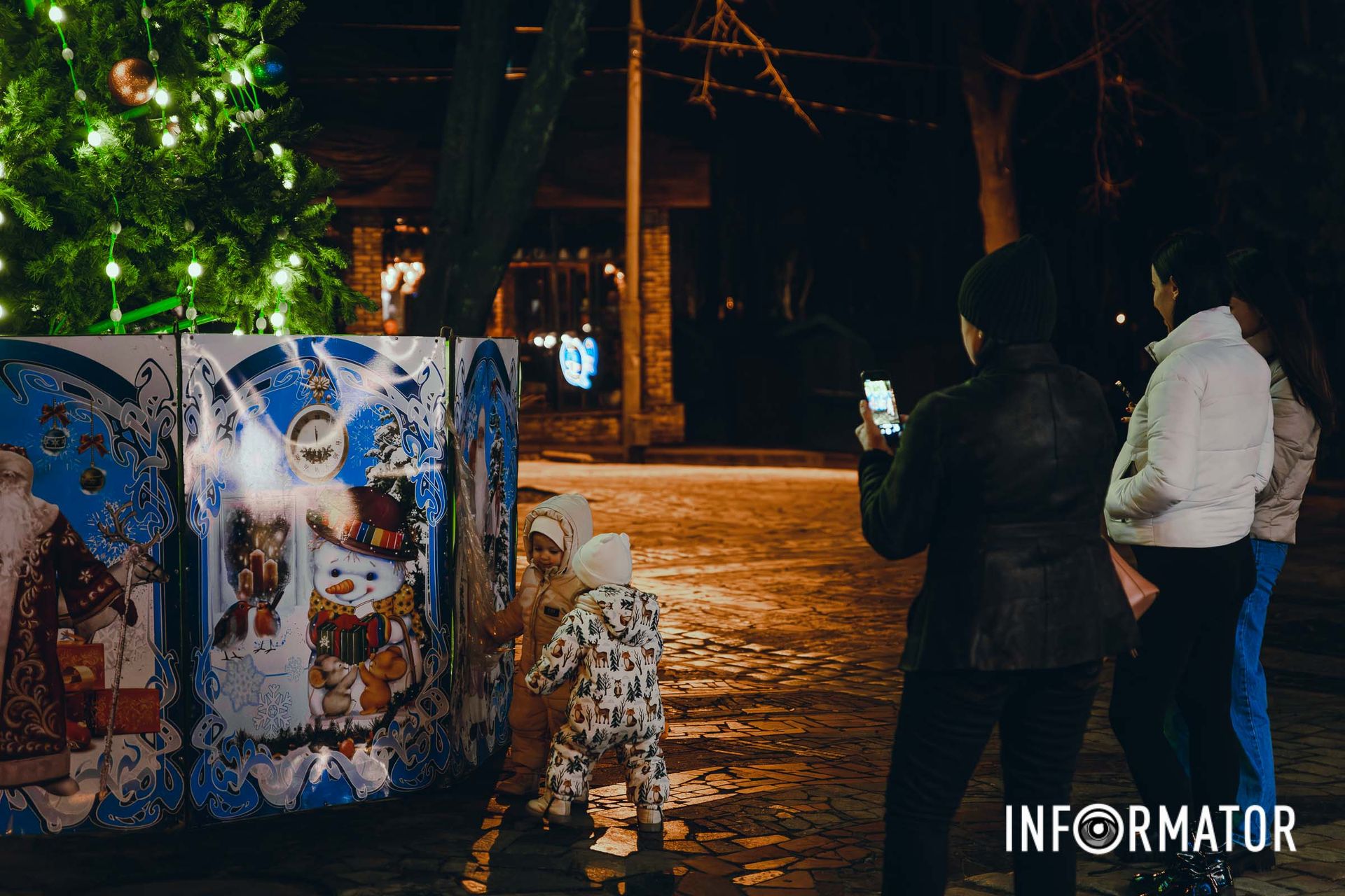 У парку чимало відвідувачів у будь-який час У парку чимало відвідувачів у будь-який час