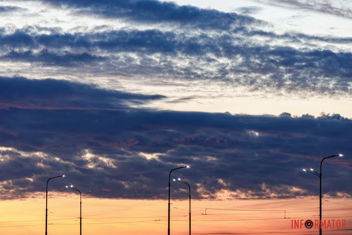 Невесомые облака растекаются Невесомые облака растекаются