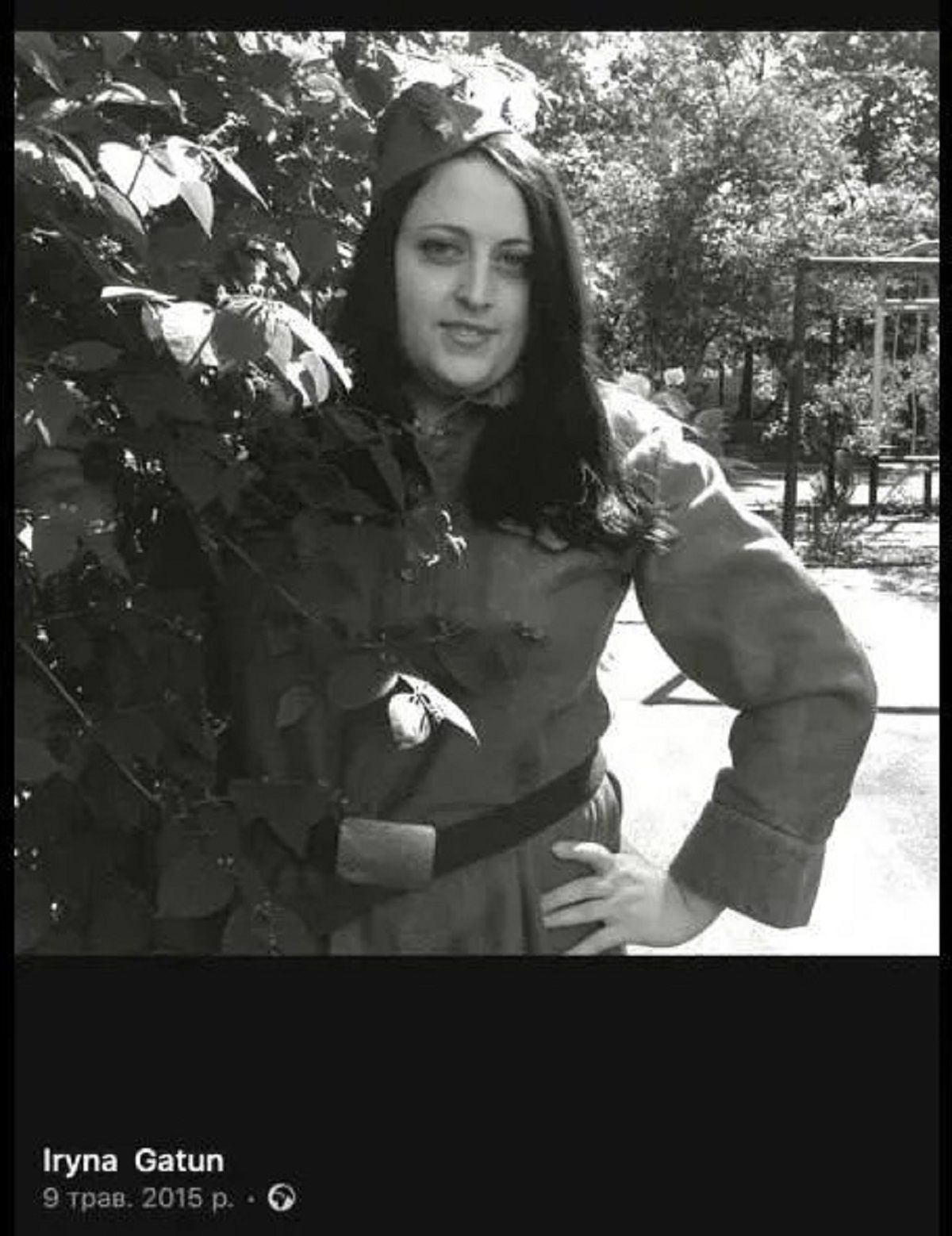 Гатун позує в радянській уніформі Гатун позує в радянській уніформі