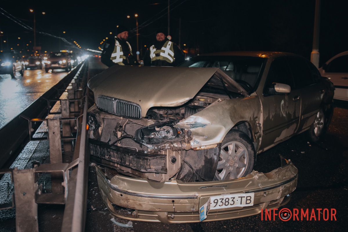 Зайняті дві ліві смуги в бік переправи