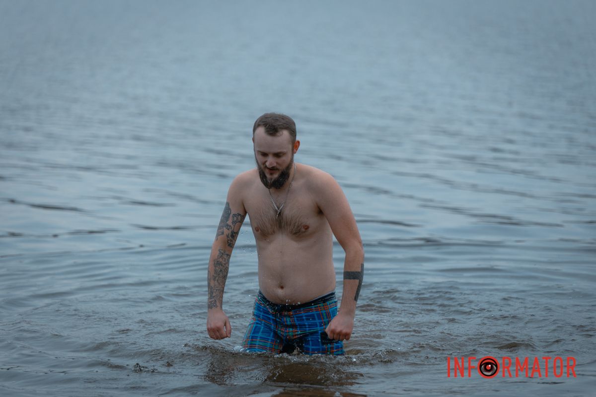 Ми нарахували менш ніж десятьох таких людей.