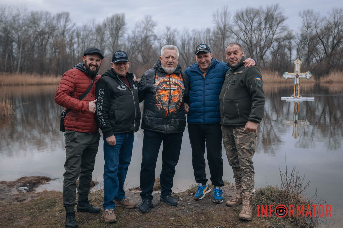 Це він і його помічники