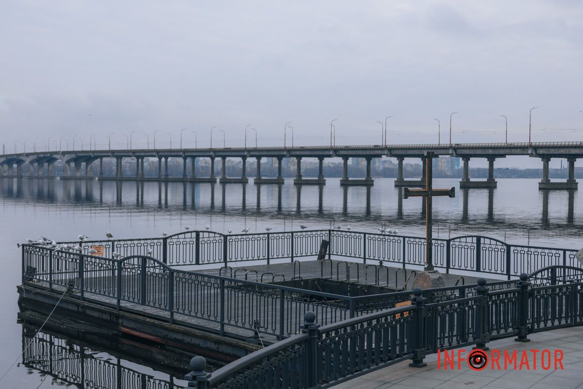  Тут серед бажаючих зануритись у крижану воду були тільки качки