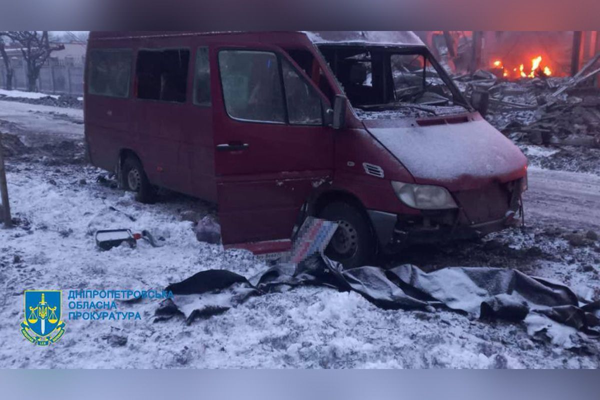 Транспортний засіб вигорів ущент Транспортний засіб вигорів ущент