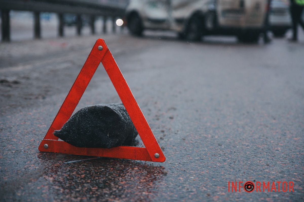 Fiat та Mercedes їхали Запорізьким шосе зі сторони Панікахи у напрямку проспекту Гагаріна