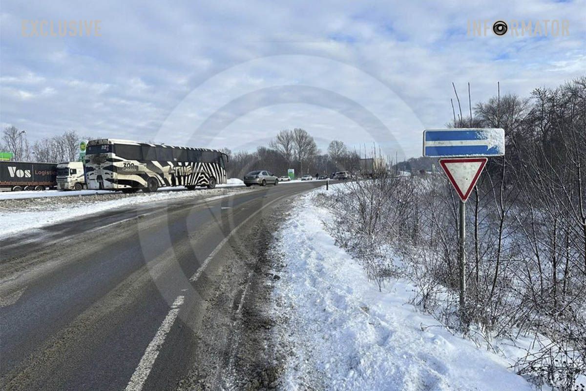 Там зіткнулись BMW та Renault Там зіткнулись BMW та Renault