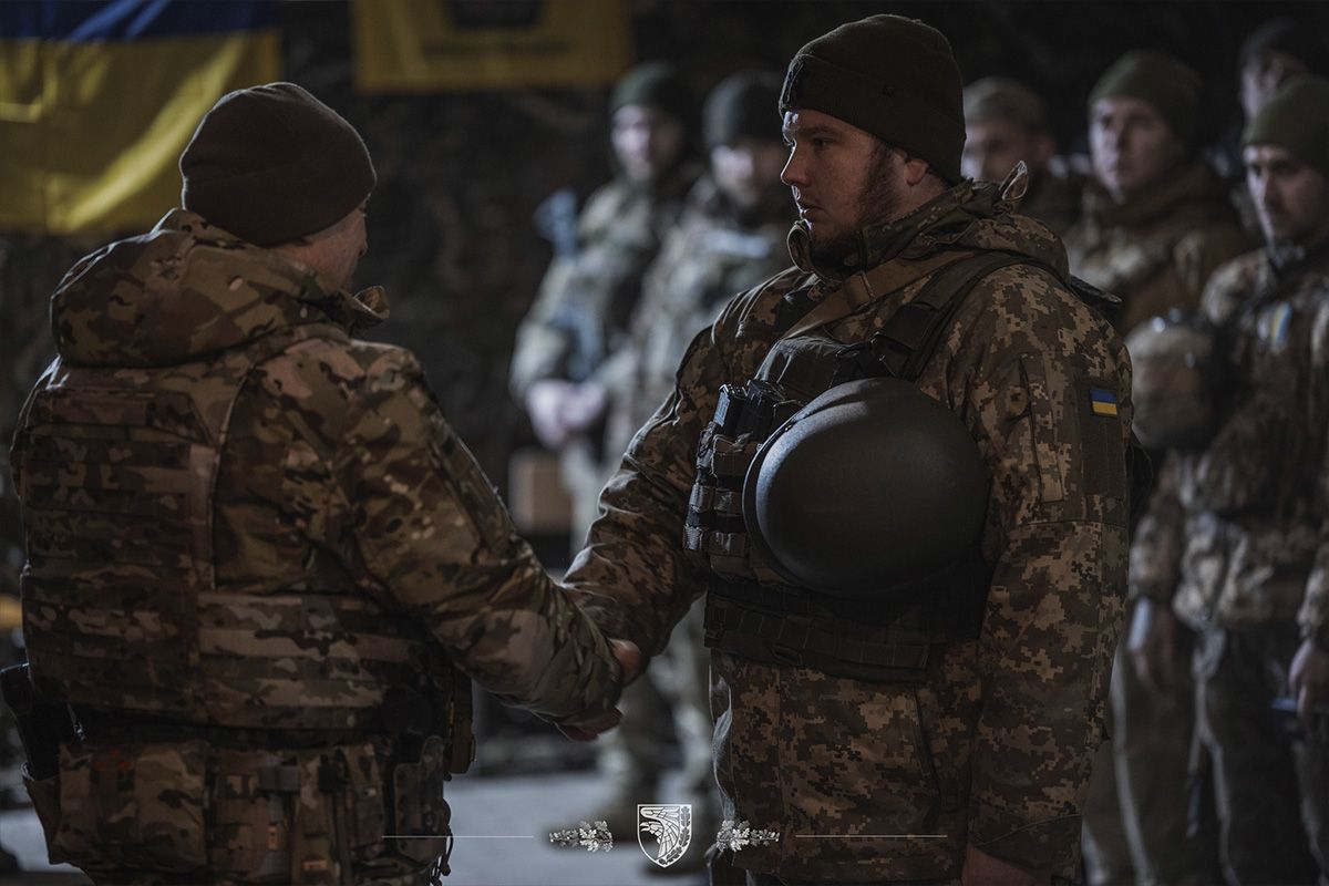 Командувач Сухопутних військ ЗСУ Олександр Сирський нагородив військових з 93-ої бригади “Холодний Яр”