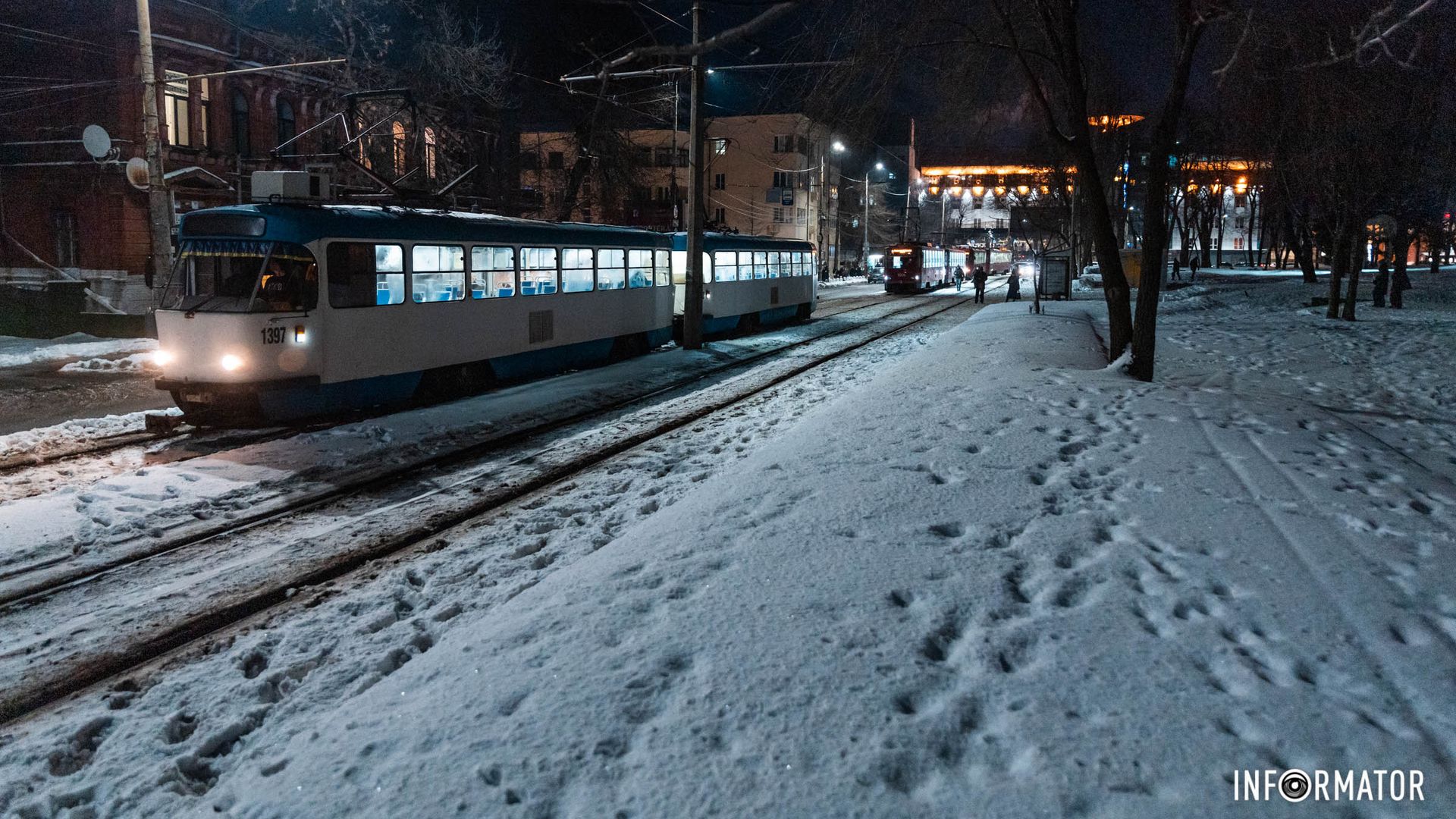 В Днепре из-за обрыва контактной сети не курсирует трамвай №1: связанный с другим транспортом