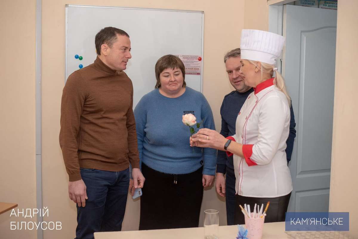 Кухарі навчатимуться готувати страви з нового шкільного меню