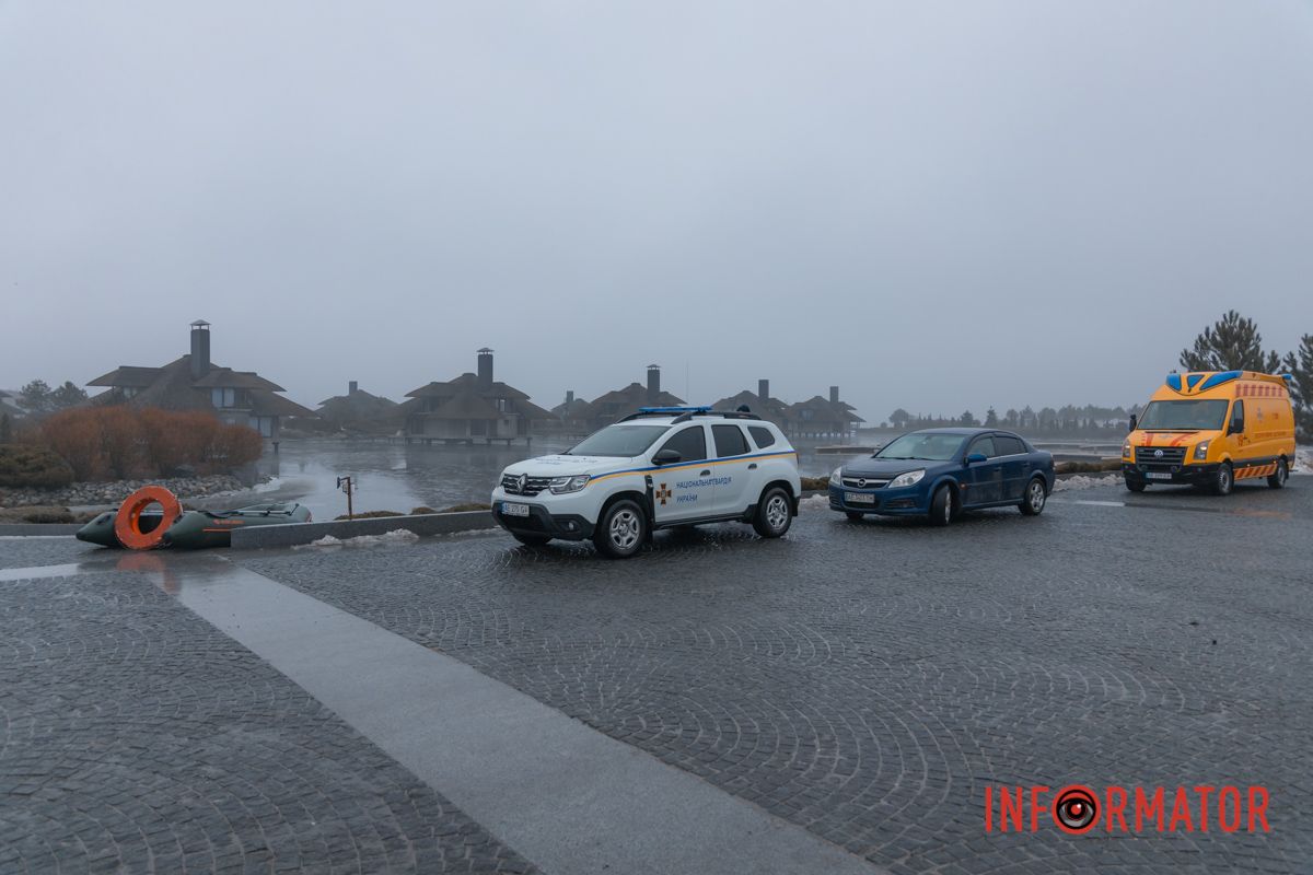 В яхт-клубе 