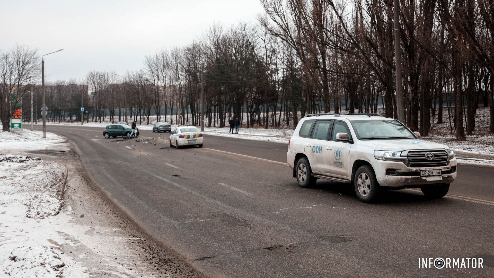 У Дніпрі на Космічній біля АЗС “ОККО" зіткнулись Toyota ООН та Renault