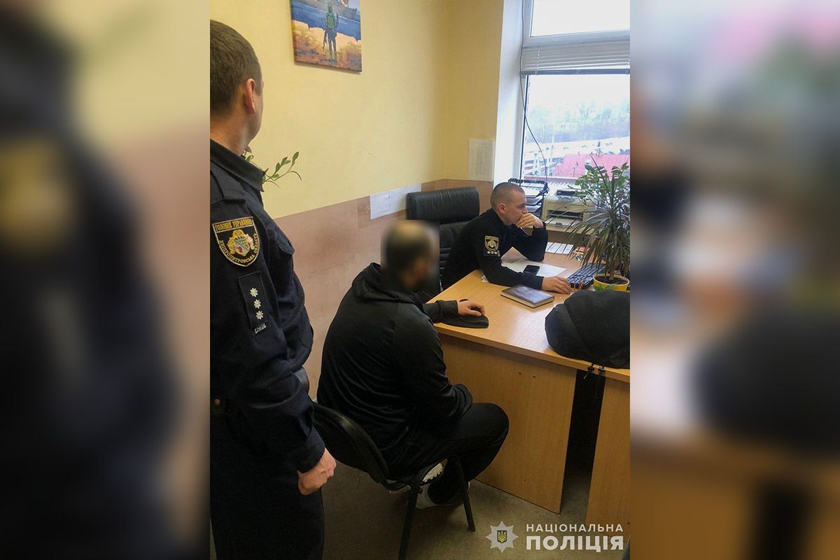 33-річний дніпрянин вбив свого сусіда 33-річний дніпрянин вбив свого сусіда
