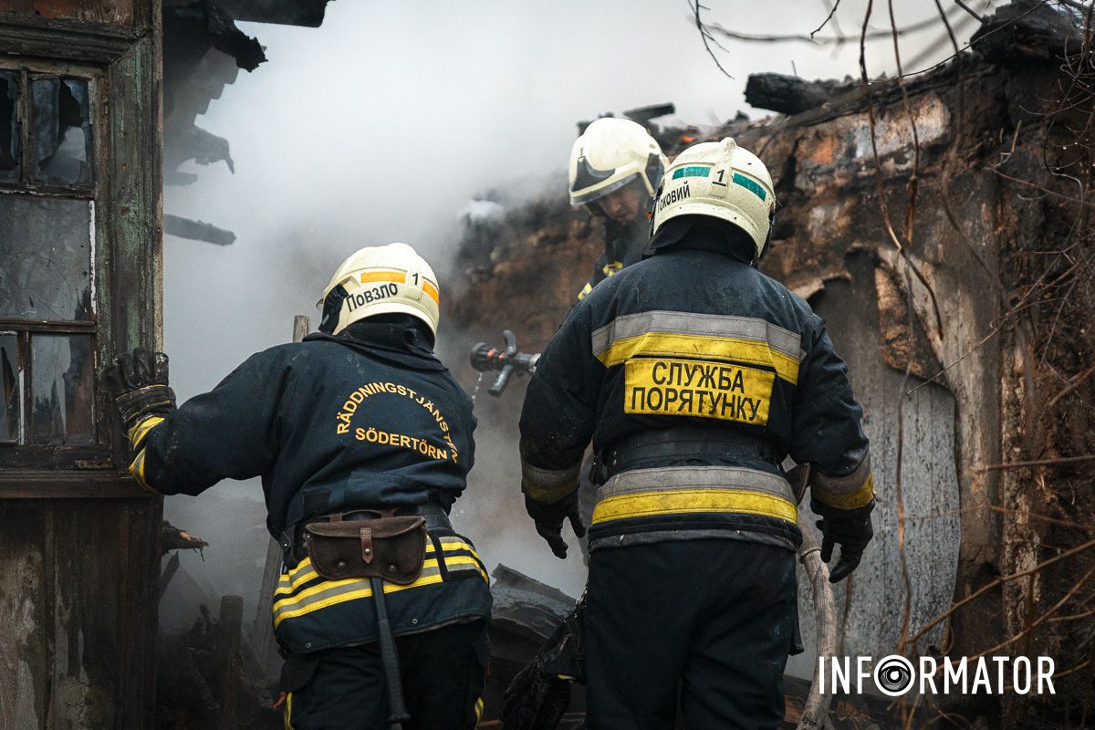 Сусіди побачили полум'я і викликали рятувальників Сусіди побачили полум'я і викликали рятувальників