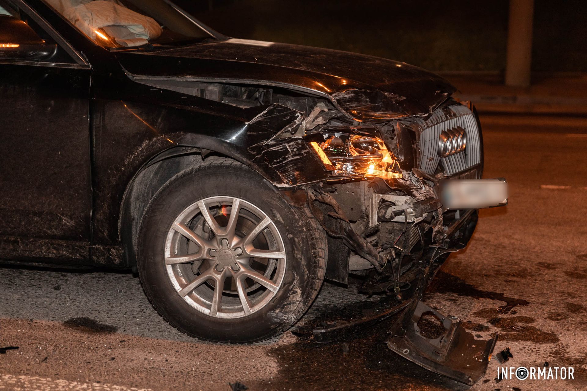 Зіткнулись Chevrolet та Audi Зіткнулись Chevrolet та Audi