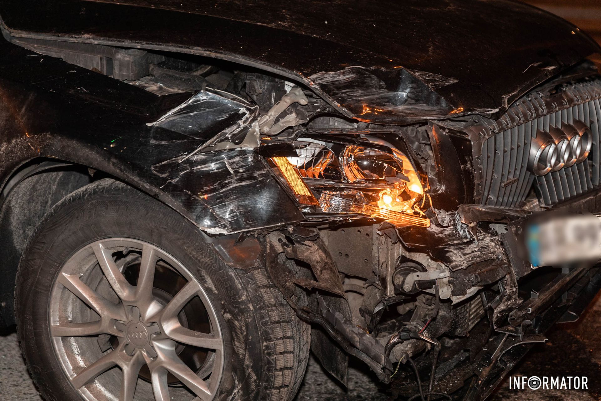 Відео моменту аварії зафільмувала камера відеоспостереження Відео моменту аварії зафільмувала камера відеоспостереження