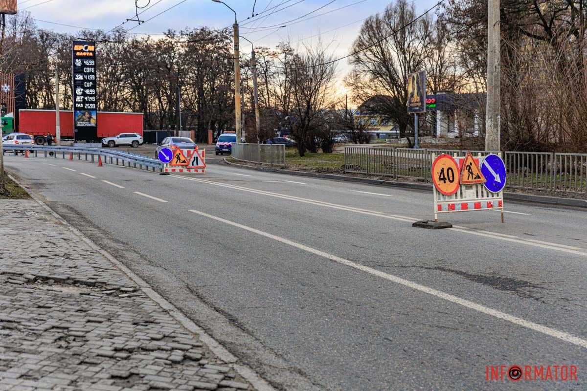 29 січня на вулиці Марії Лисиченко розпочали встановлювати двосторонній відбійник