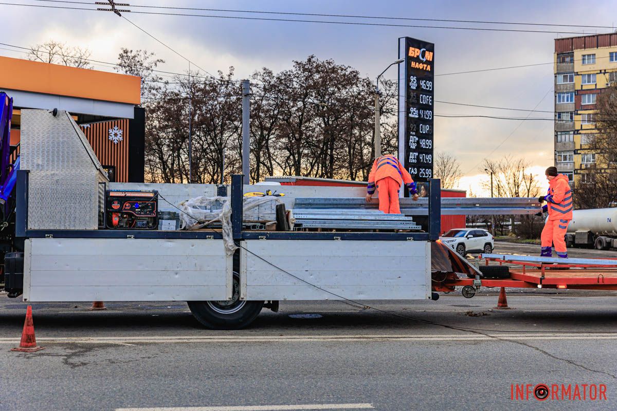 Тут поставлять 98 метрів колесовідбійного брусу