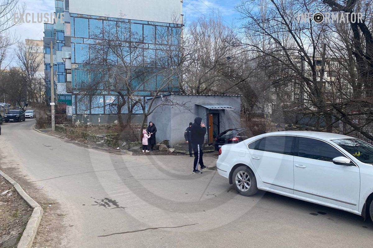 Так виглядає "наливайка" поруч з місцем трагедії