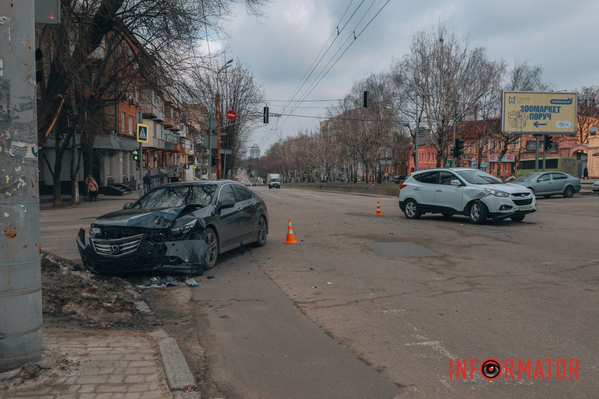Тройное ДТП на Поля