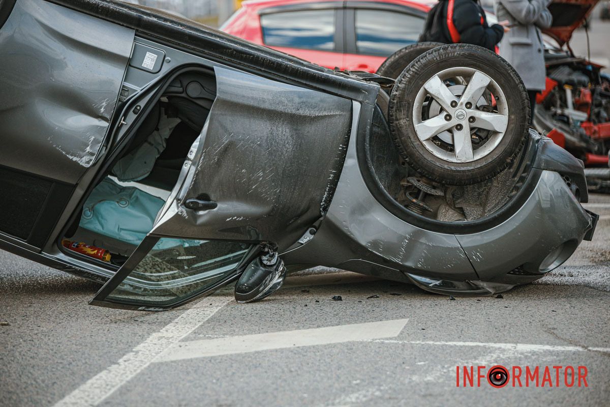 Усложнилось движение по Сичеславской Набережной в направлении центра Усложнилось движение по Сичеславской Набережной в направлении центра
