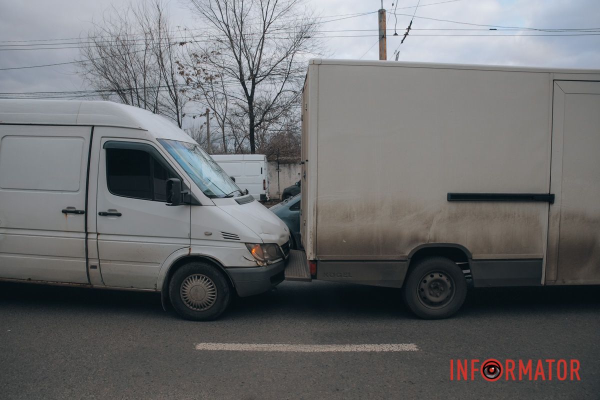В Volkswagen въехал Mercedes Sprinter