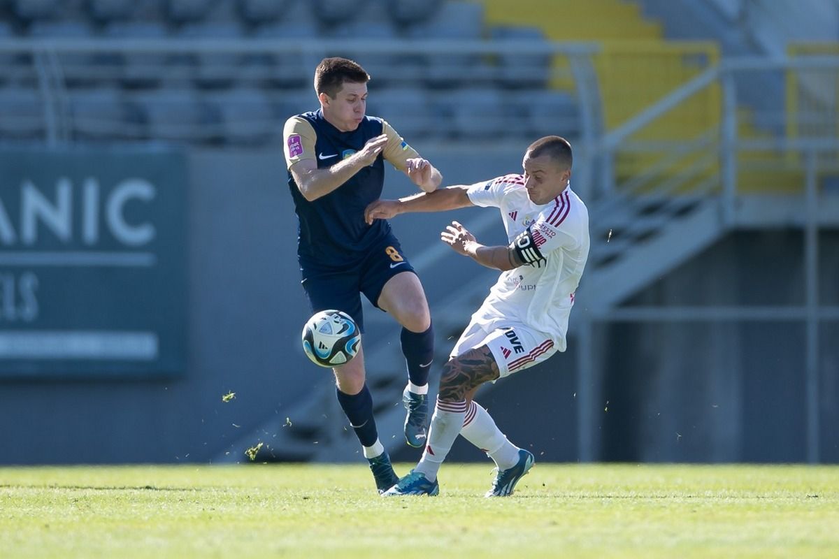 СК "Дніпро-1" 1:4 "Ракув" СК "Дніпро-1" 1:4 "Ракув"