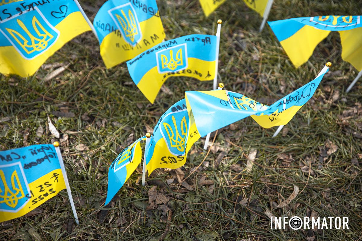 Алея знаходиться поблизу Музею історії Дніпра Алея знаходиться поблизу Музею історії Дніпра
