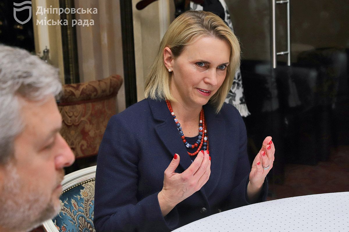 Посол США в Украине Бриджит Бринк