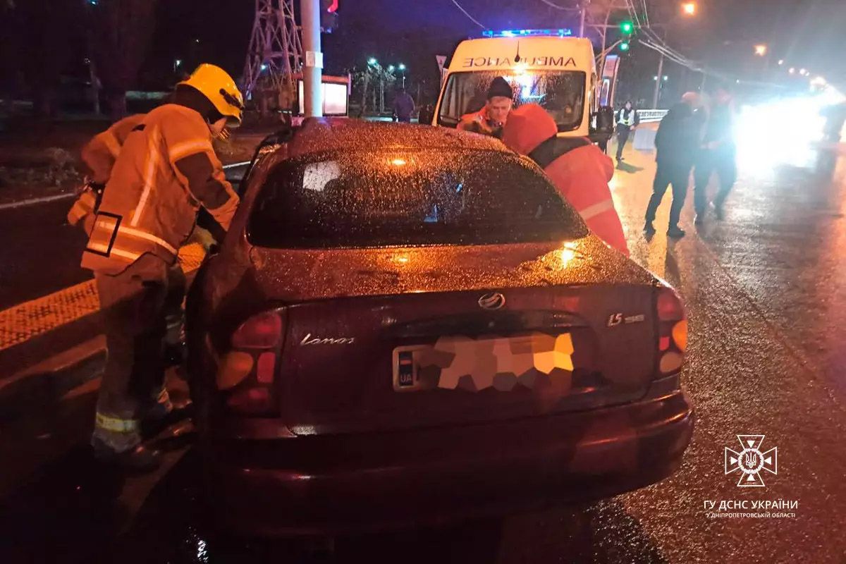 Там столкнулись Daewoo и Volkswagen Там столкнулись Daewoo и Volkswagen