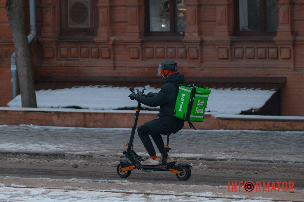Мабуть, на зимовій гумі