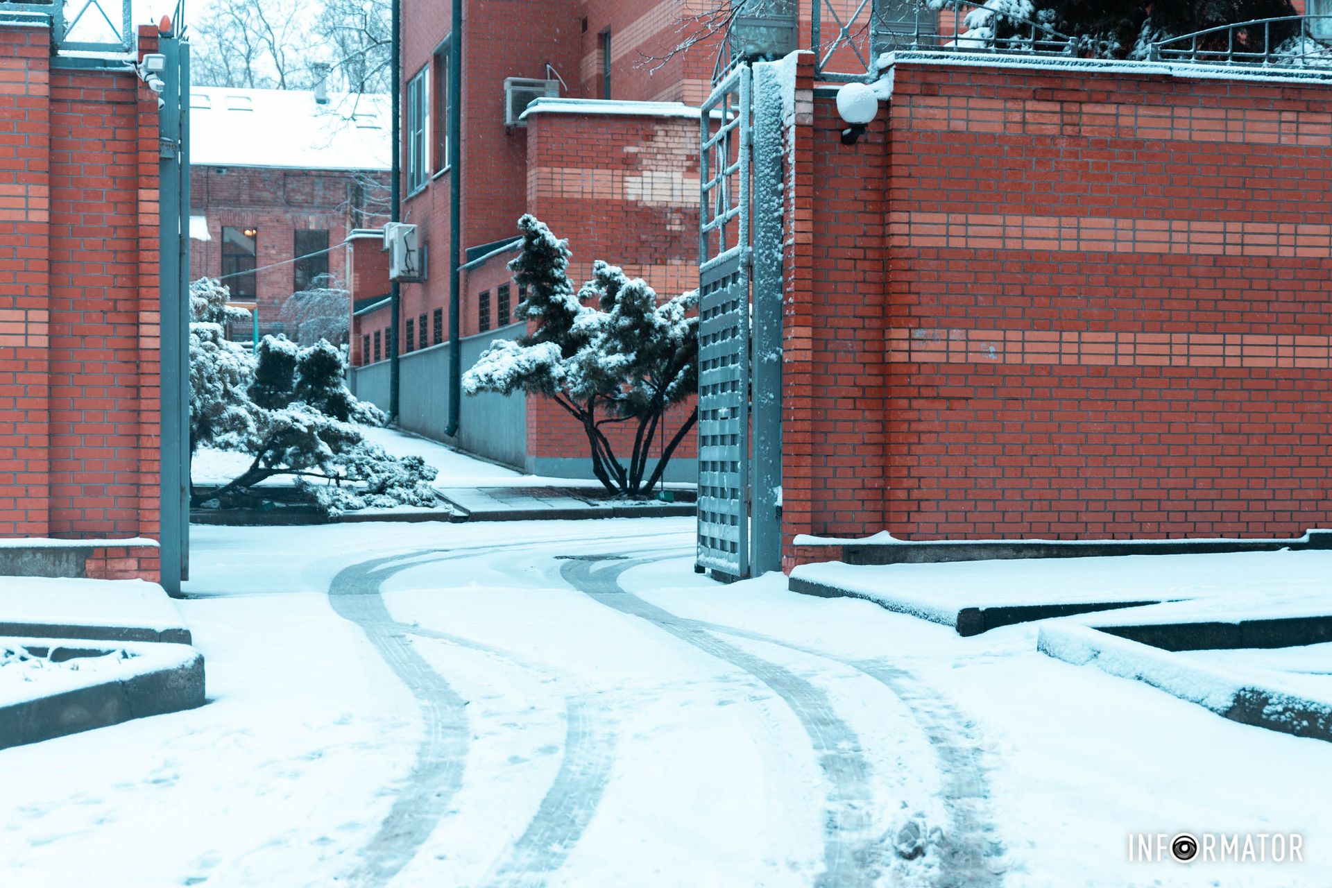 Немов ворота у замок