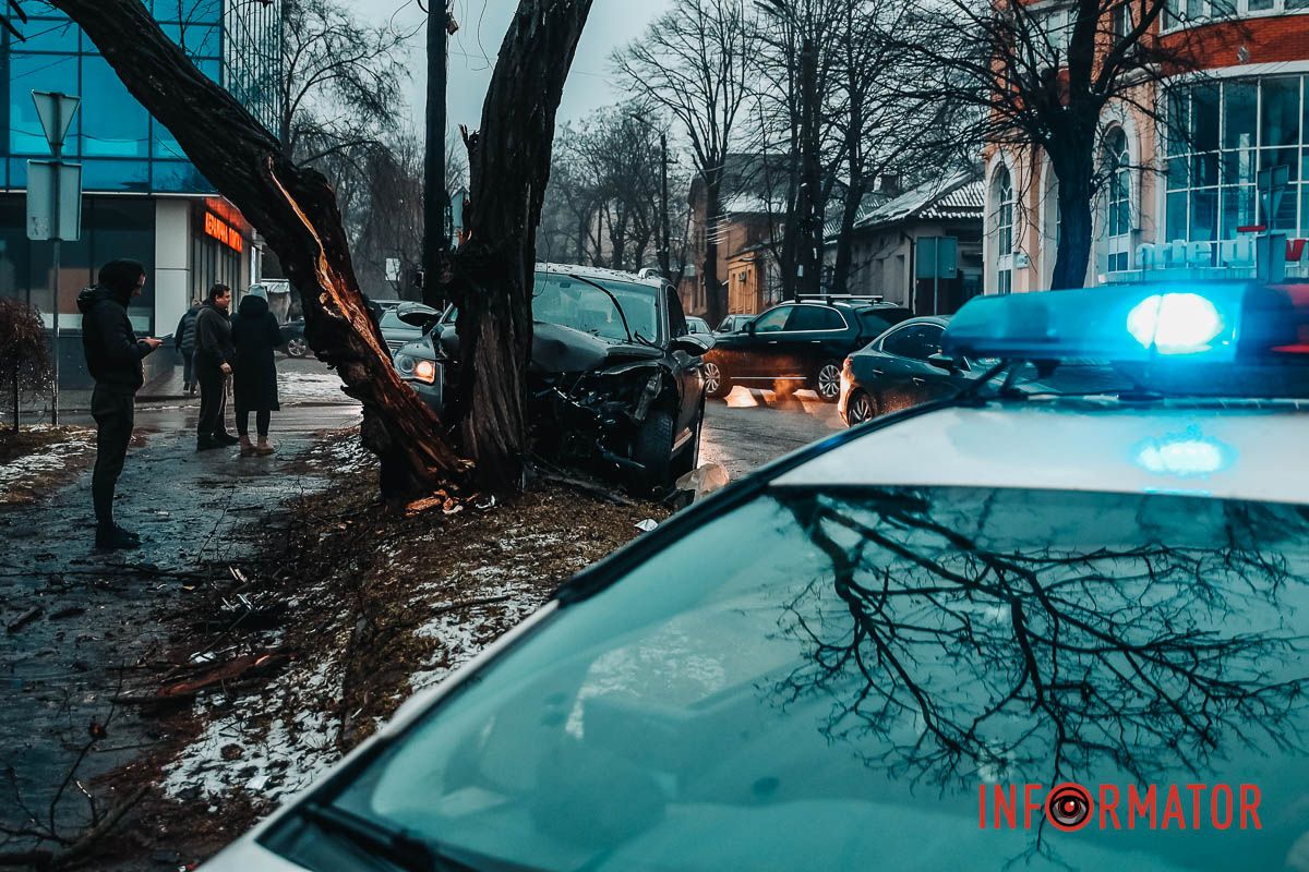 Останній не надав перевагу у русі Volkswagen, в наслідок чого відбулось зіткнення