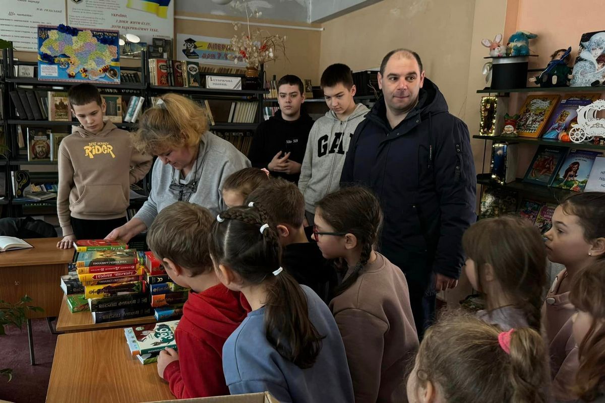 Книжки до бібліотеки школи №121