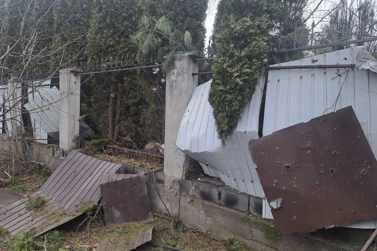 Ее госпитализировали в состоянии средней тяжести.