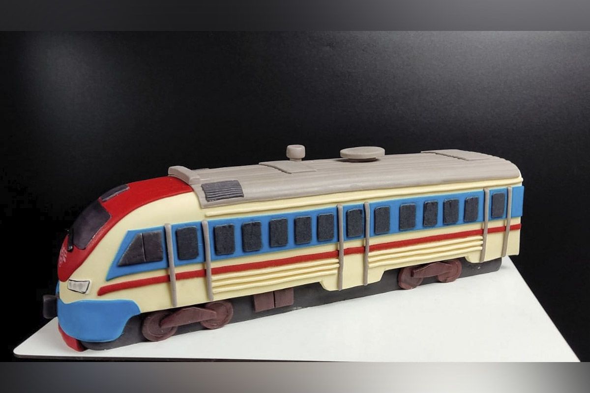 Днепровский кондитер регулярно поражает своим искусным талантом