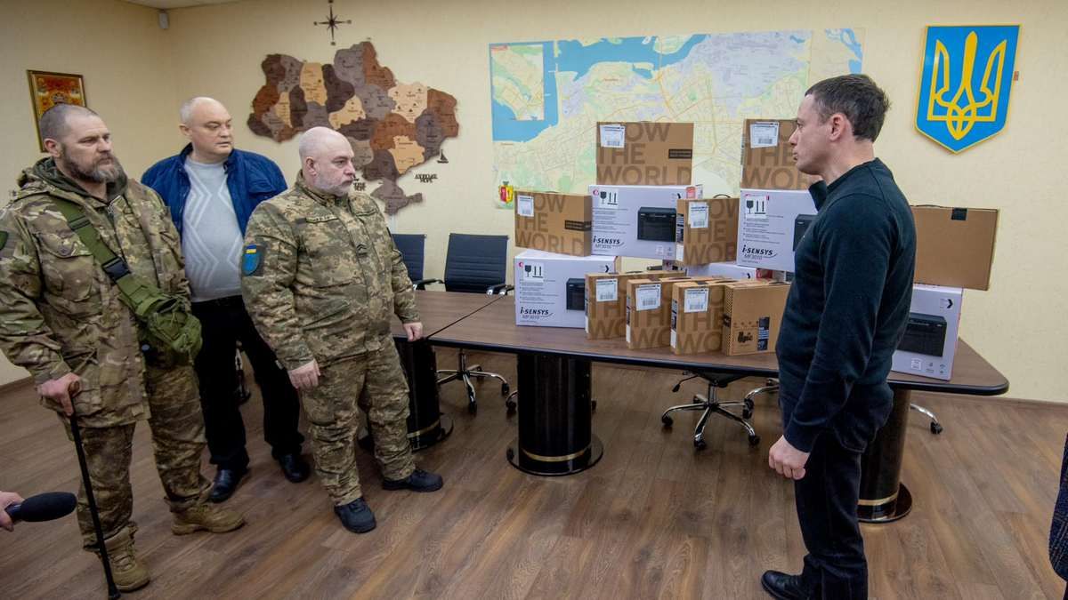 Батальону ТрО Каменского района передали оргехнику на 250 тысяч гривен