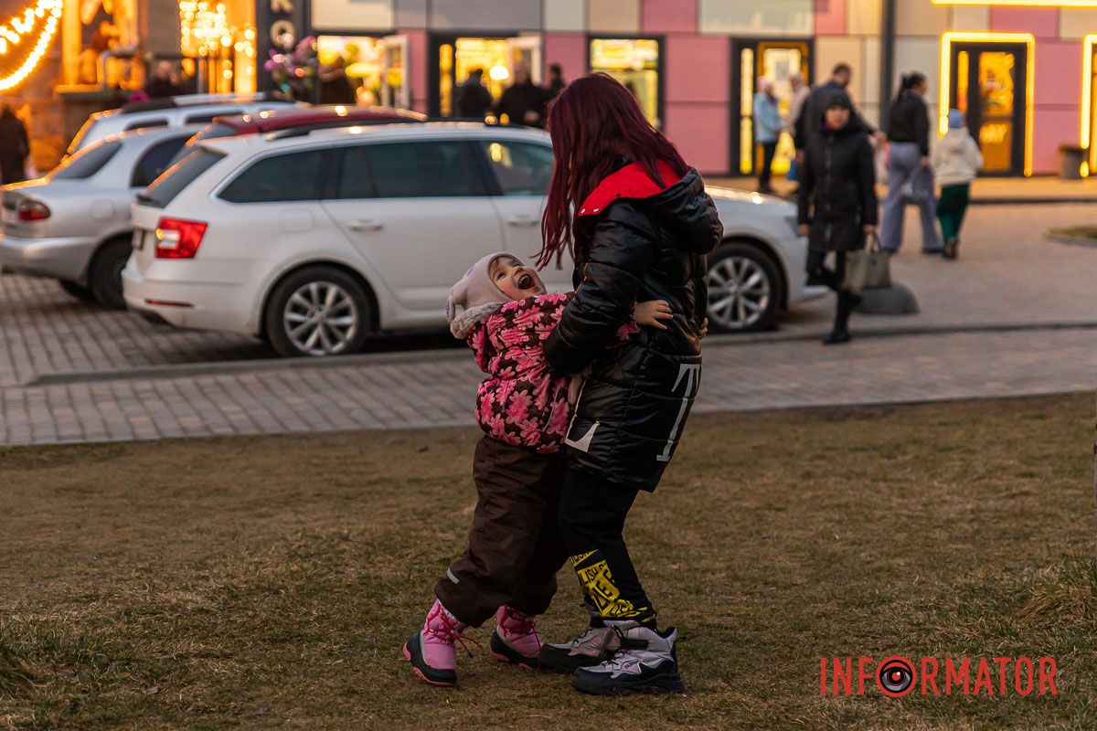 Проводять час разом Проводять час разом