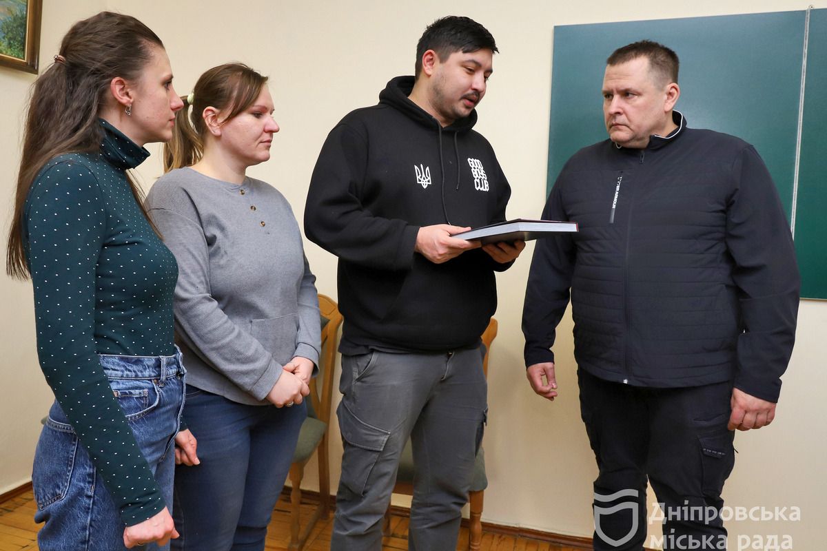 Мэр Днепра выразил благодарность военным журналистам за их работу