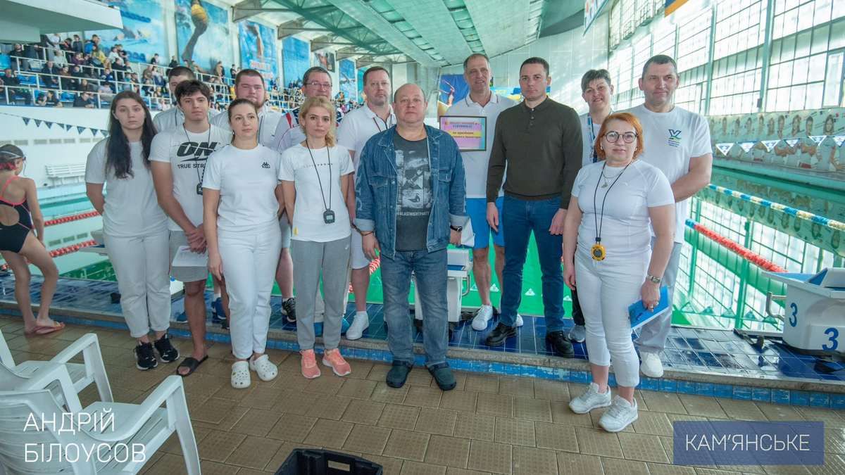 В Каменском состоялся открытый чемпионат города по плаванию